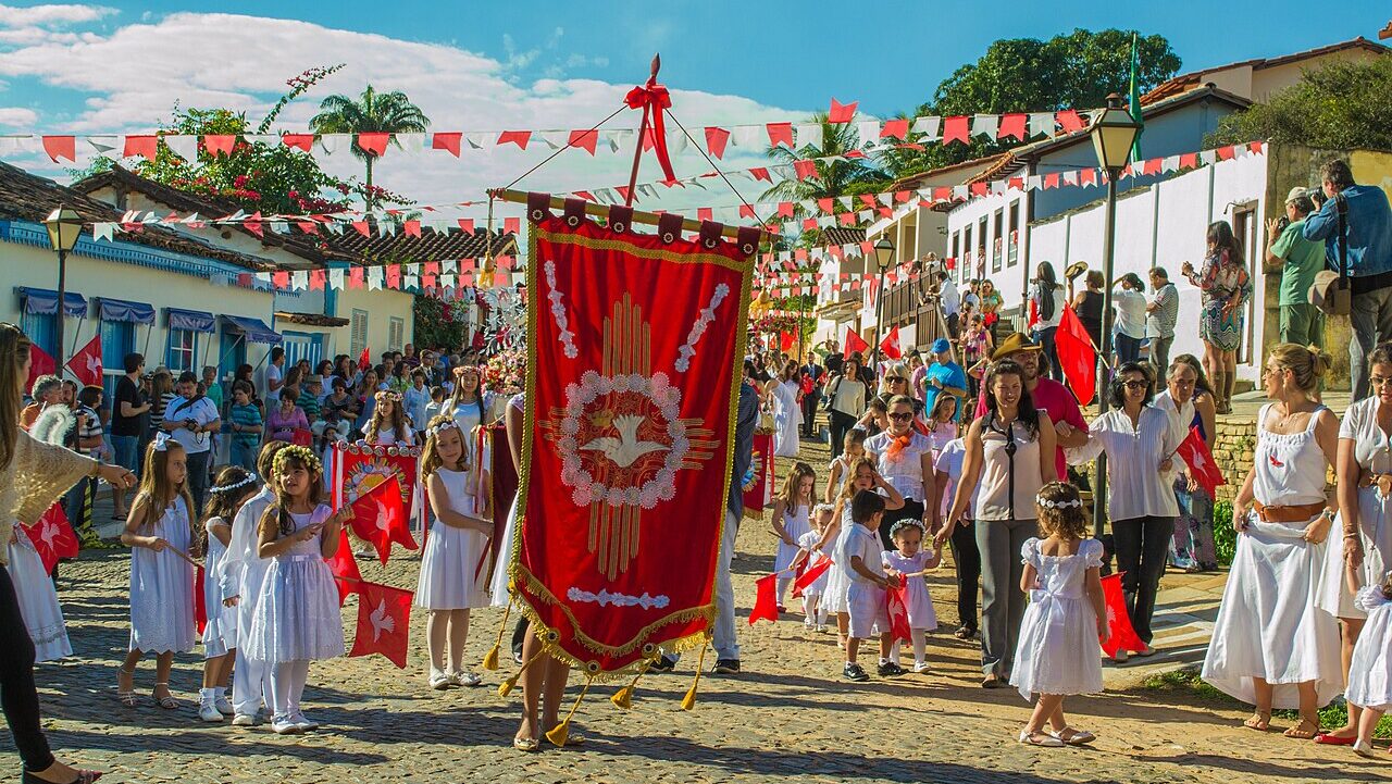 As tradições mais incríveis por em cidades pelo Brasil