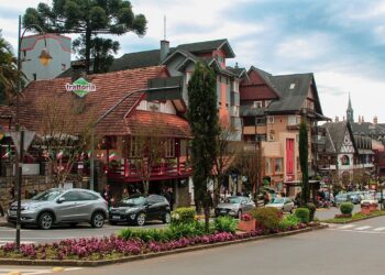 Por que essas cidades brasileiras atraem tantos turistas e investidores?