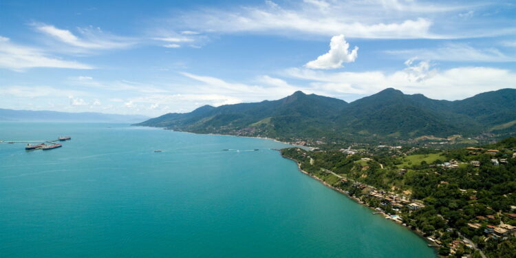 Visão panorâmica de Ilhabela - Créditos: depositphotos.com / gustavofrazao