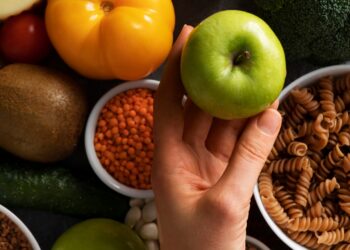 alimentos que combatem mau-hálito