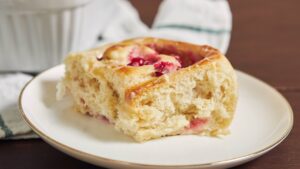 bolo de queijo com goiabada