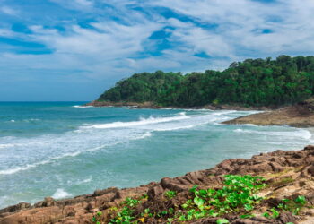 Praia paradisíaca escondida  - Créditos: depositphotos.com / Junot