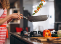 Dicas para cozinhar mais rápido. Foto: FreePik