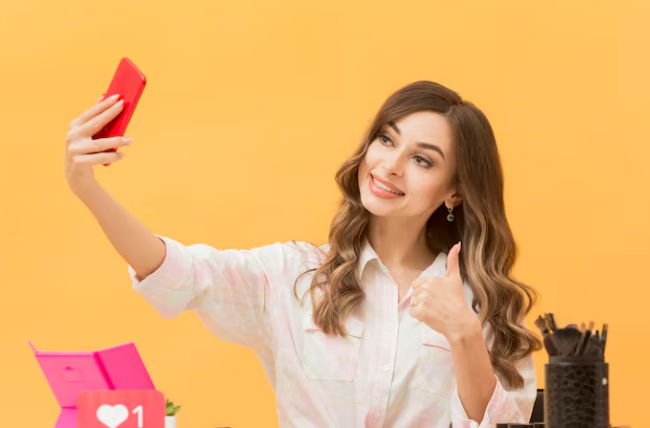 Cuidado com influenciadores não qualificados! Fique atenta! Foto: FreePik