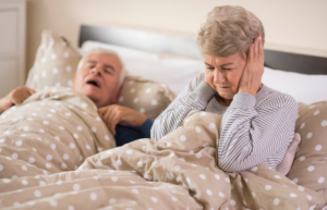 Homens roncam mais do que mulheres. Foto: FreePik