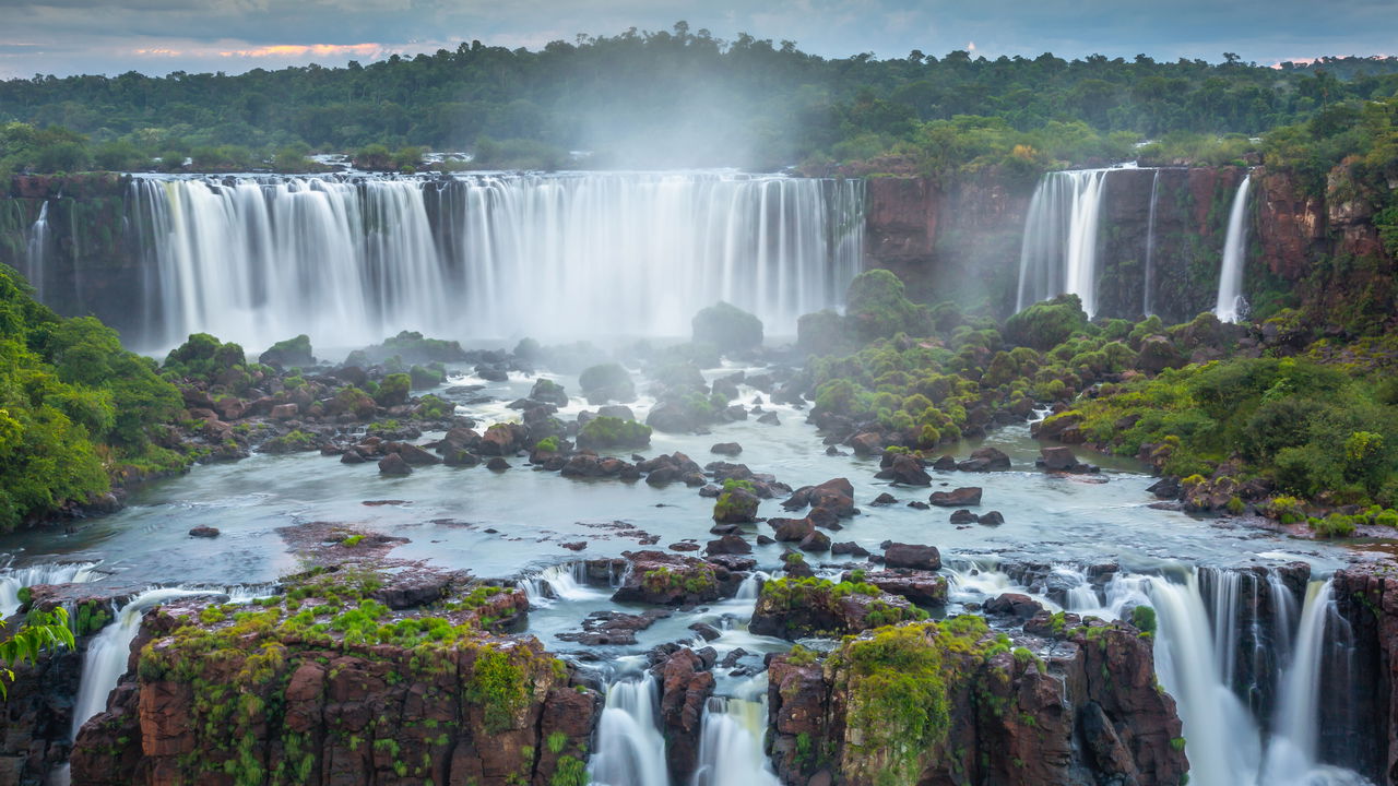 As cinco cidades que mais atraem turistas no Brasil