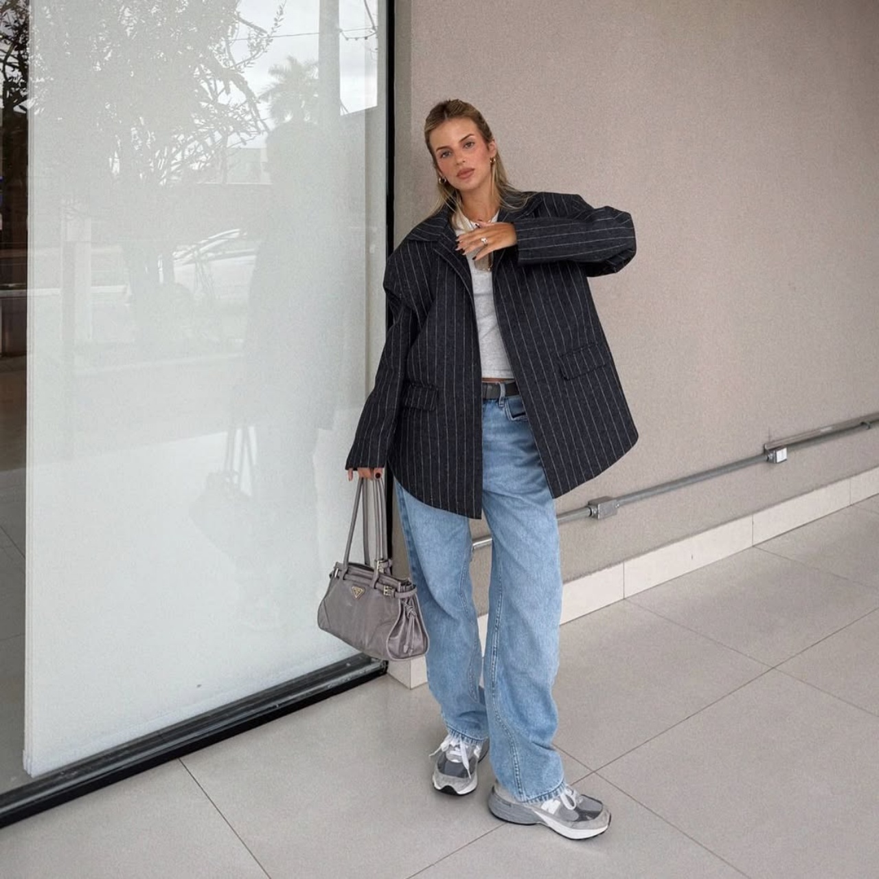 looks com calça jeans para trabalhar
