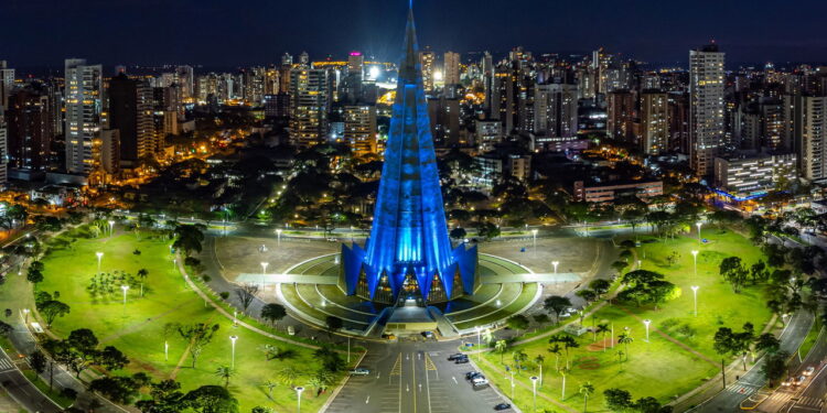Catedral de Maringá a noite - Créditos: depositphotos.com / Rdziura
