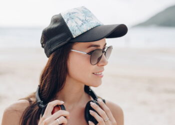 Essas dicas irão te ajudar a utilizar boné em seus looks