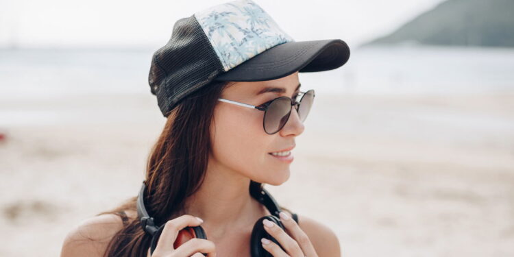 Essas dicas irão te ajudar a utilizar boné em seus looks