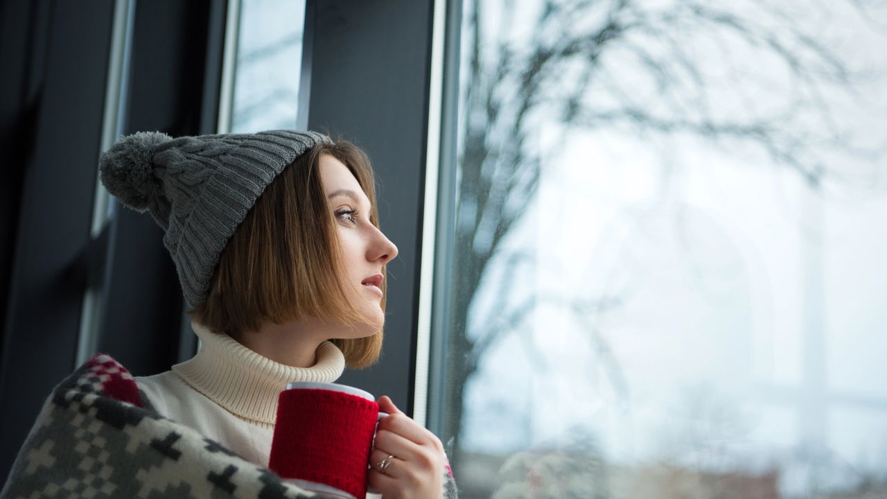 Quer usar saia no inverno? Essas são as melhores dicas para isso