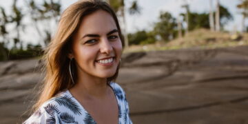 Como escolher o perfume que combina com sua paleta de roupas