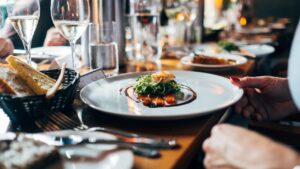 Essas cidades têm os melhores restaurantes do Brasil que você deve visitar