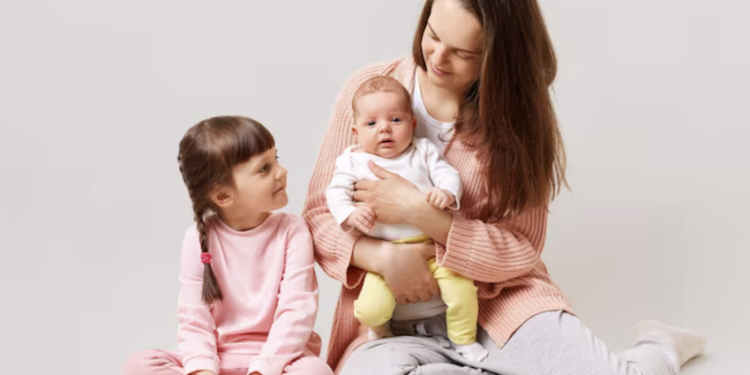 Como preparar a família para a chegada do segundo filho? Foto: FreePik