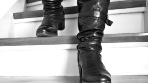 A maneira certa de preservar suas botas de couro