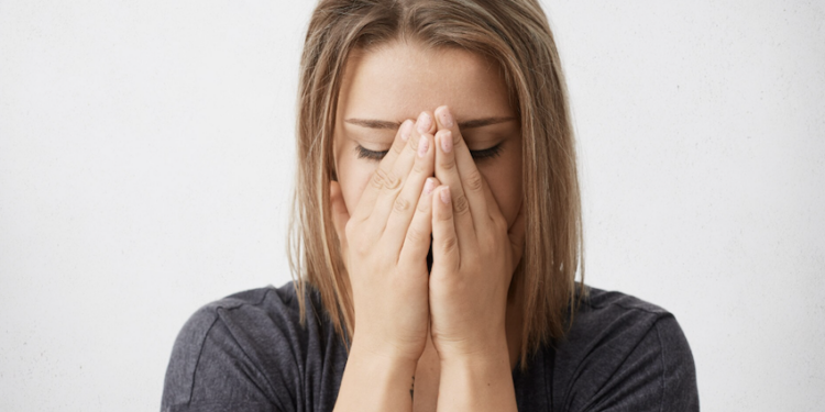 Como superar o fim de um relacionamento? Foto: FreePik