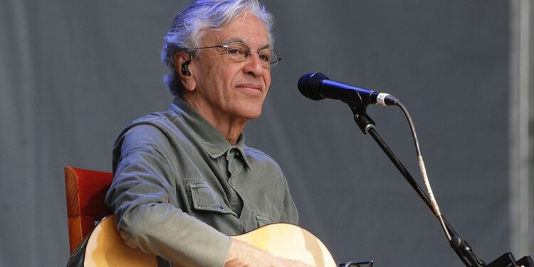 O amor de Caetano Veloso por plantas e natureza