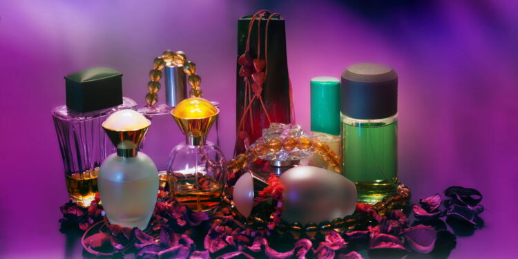 Perfumes - Créditos: depositphotos.com / SolidPhotos