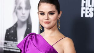 As dicas de Selena Gomez para uma pele lisa estão fazendo sucesso