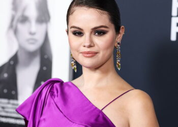 As dicas de Selena Gomez para uma pele lisa estão fazendo sucesso