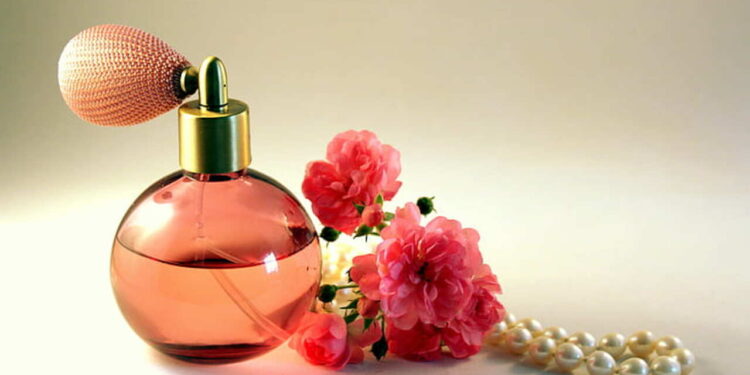 Como os perfumes podem mudar a mensagem que seu look passa