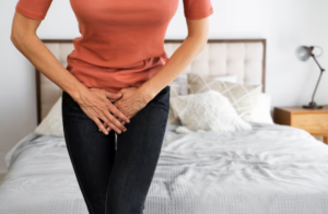 Incontinência urinária é mais comum do que imaginamos. Foto: FreePik