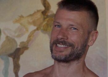 A planta que o Rodrigo Hilbert usa nas receitas e fortalece o sistema imunológico