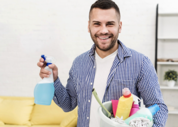 Homens casados fazem menos tarefas domésticas do que os solteiros. Foto: FreePik