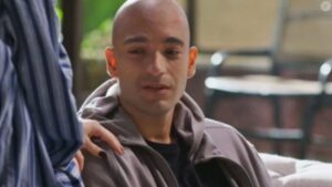 Humberto Carrão raspou a cabeça