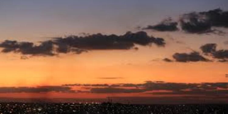 Pôr do sol no Monte do Chuvisco Jaguariúna-SP - Créditos: commons.wikimedia.org