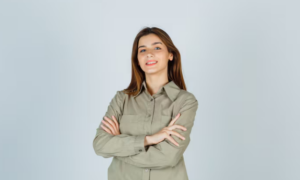 Linguagem corporal influencia seu trabalho. Foto: FreePik