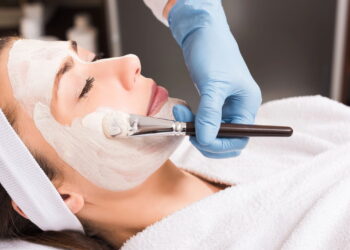 Máscara facial - Créditos: depositphotos.com / IgorVetushko
