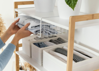 Manter a casa organizada nem sempre depende de grandes investimentos. Foto: FreePik