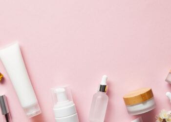 Produtos de Beleza - Créditos: depositphotos.com / AntonMatyukha