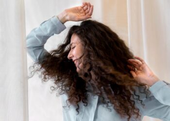 produtos que tiram o frizz do cabelo