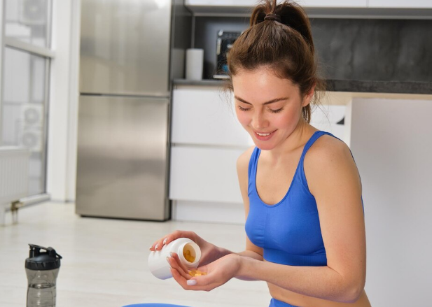 Conheça os suplementos indicados para mulheres 40+. Foto: FreePik
