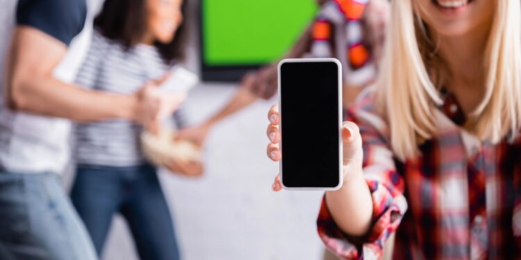Tv digital no celular - Créditos: depositphotos.com / HayDmitriy