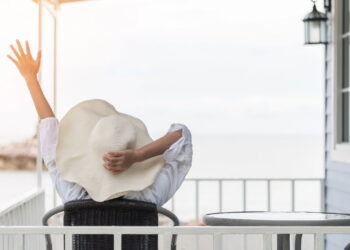 Vivendo feliz - Créditos: depositphotos.com / Chinnapong