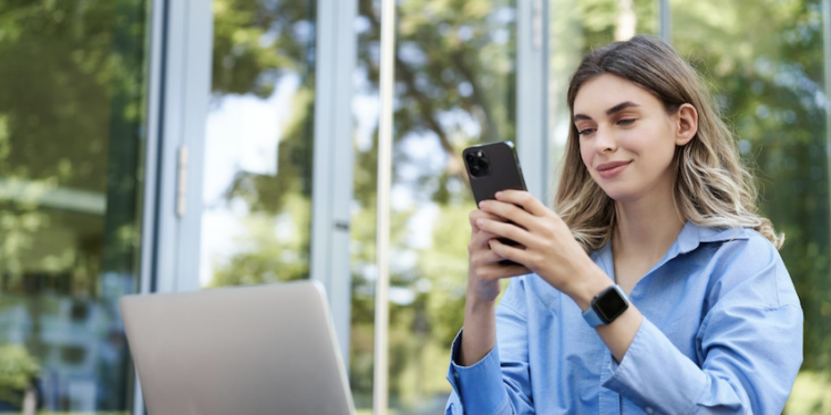 Whatsapp pode gerar hora extra. Foto: FreePik