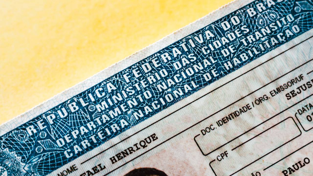 Você vai poder tirar CNH sem autoescola e pagar 80% menos