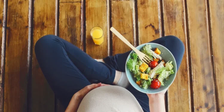 Pré-eclâmpsia: Veja como a alimentação pode reduzir o risco