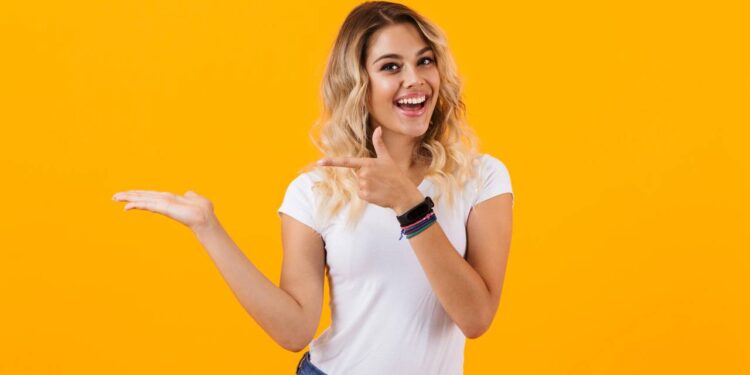 Peças neutras criando harmonia e sofisticação no visual. - Créditos: depositphotos.com / Vadymvdrobot