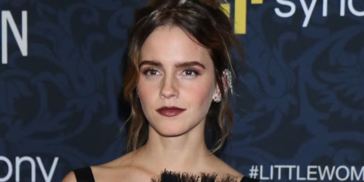 A paixão de Emma Watson por flores inglesas