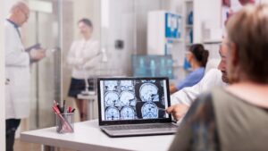 acidente vascular cerebral (AVC)