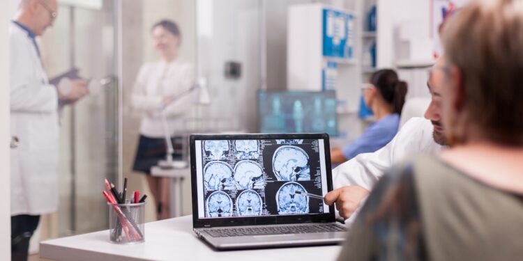 acidente vascular cerebral (AVC)