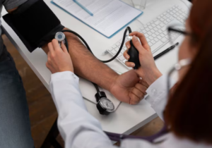 Quais exames são necessários no check up? Foto: FreePik