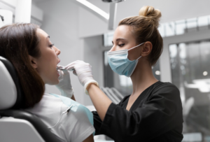 O dentista pode descobrir problemas sérios de saúde. Foto: FreePik