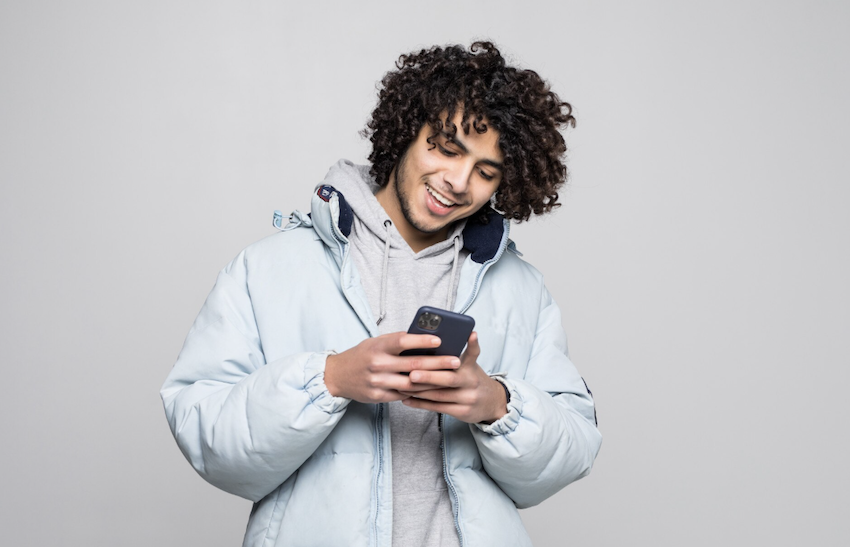 Jovens preferem primeiro encontro online. Entenda. Foto: FreePik