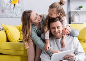 Ambiente urbano que promove segurança e bem-estar para toda a família - Créditos: depositphotos.com / HayDmitriy