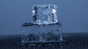 O poder do gelo na rotina de beleza diária